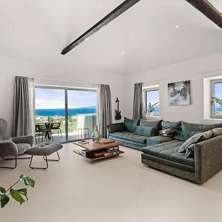 Dark Horizon * Stoúpa