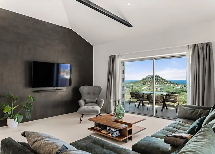 Dark Horizon Lägenhet Stoúpa