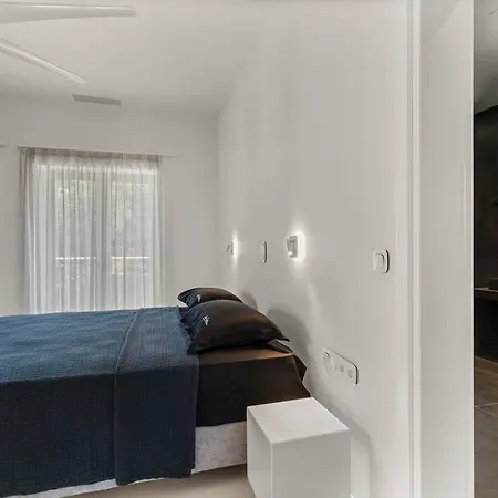 Apartment Dark Horizon Stoupa