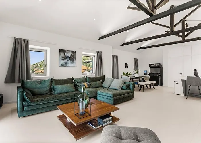 Dark Horizon Daire Stoúpa